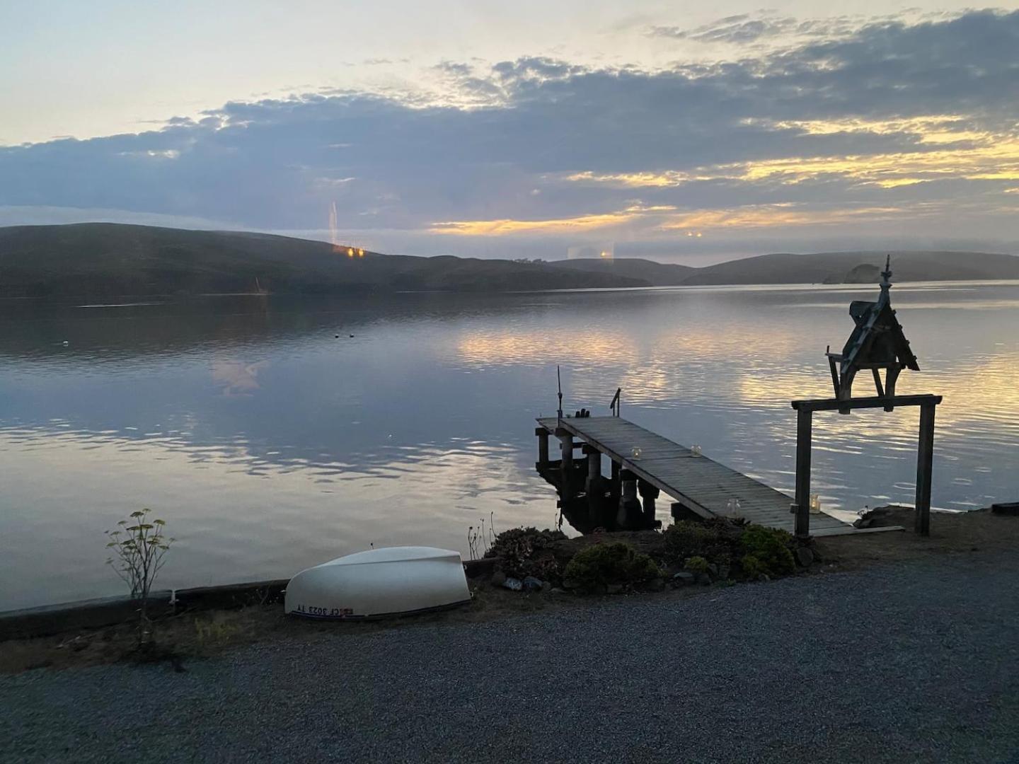 Carriage House Waterfront On Tomales Bay With Dock Hotel Marshall Exterior foto