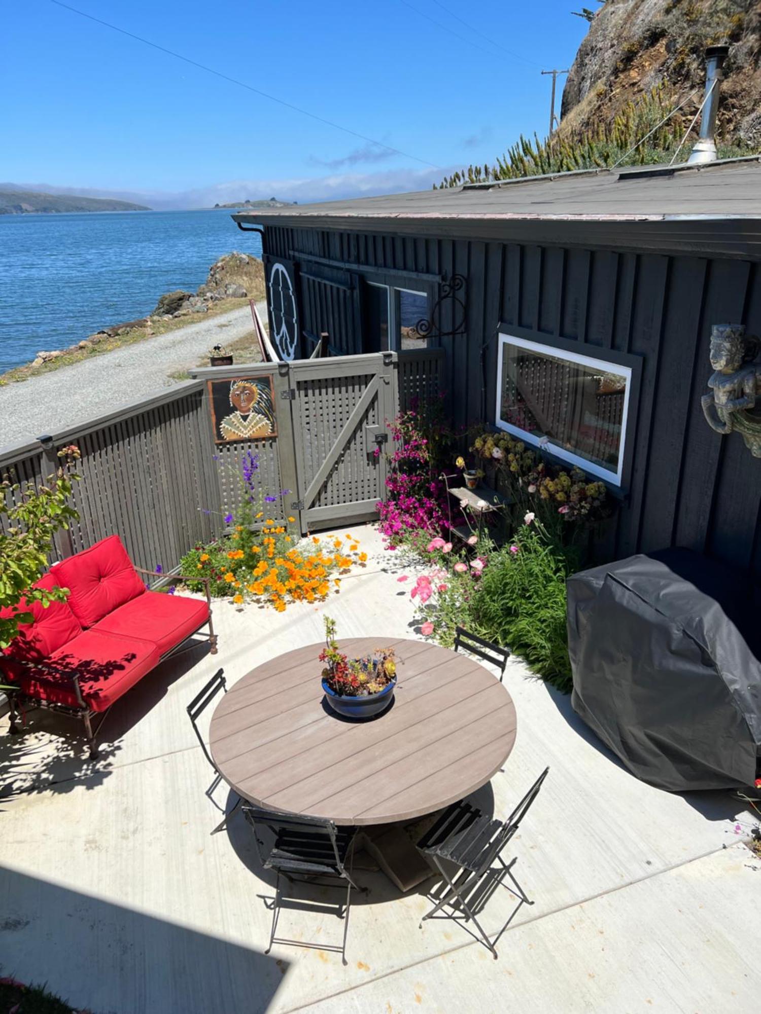 Carriage House Waterfront On Tomales Bay With Dock Hotel Marshall Exterior foto
